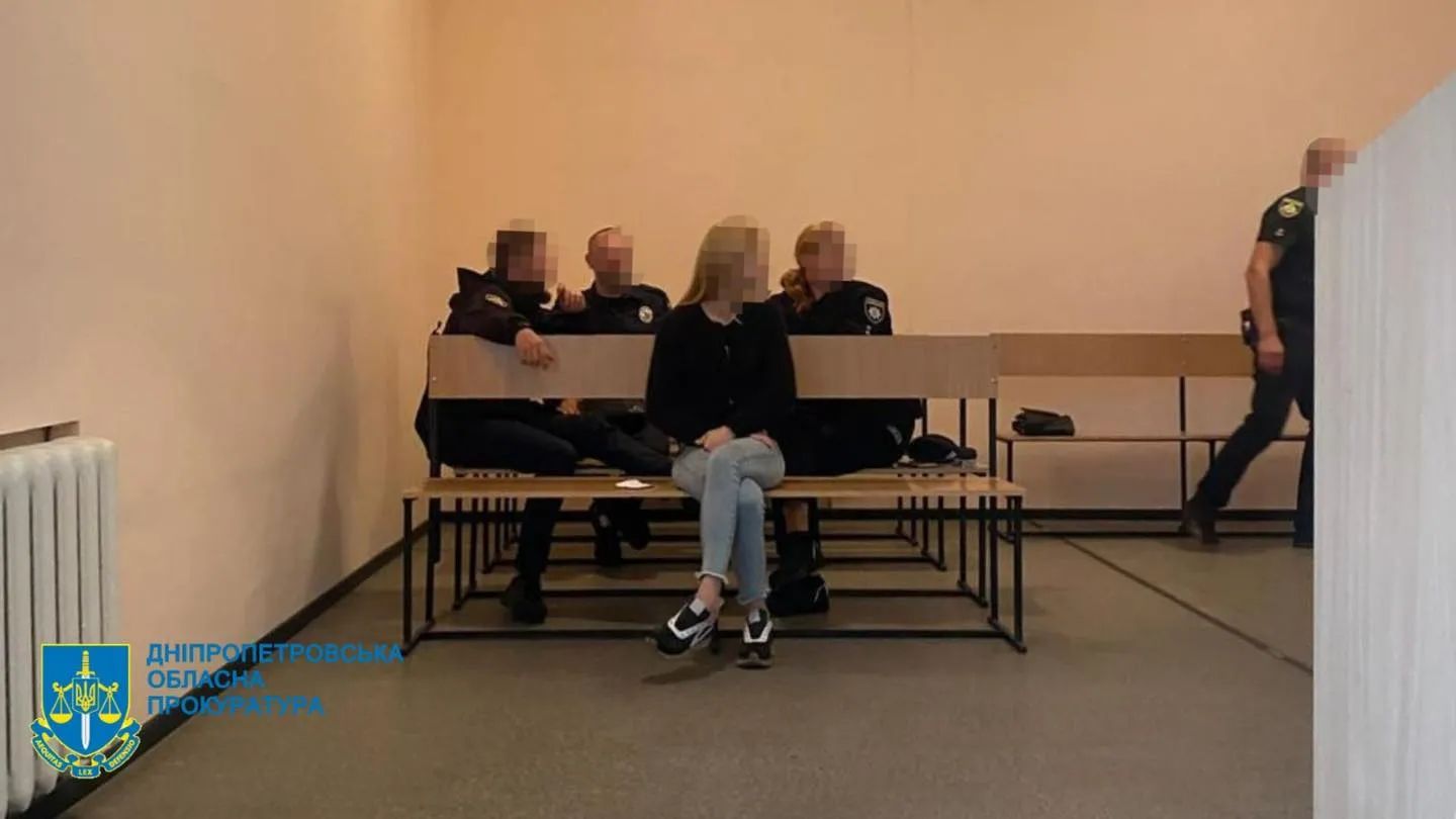 Троє дітей підозрюваної знаходяться під наглядом медиків