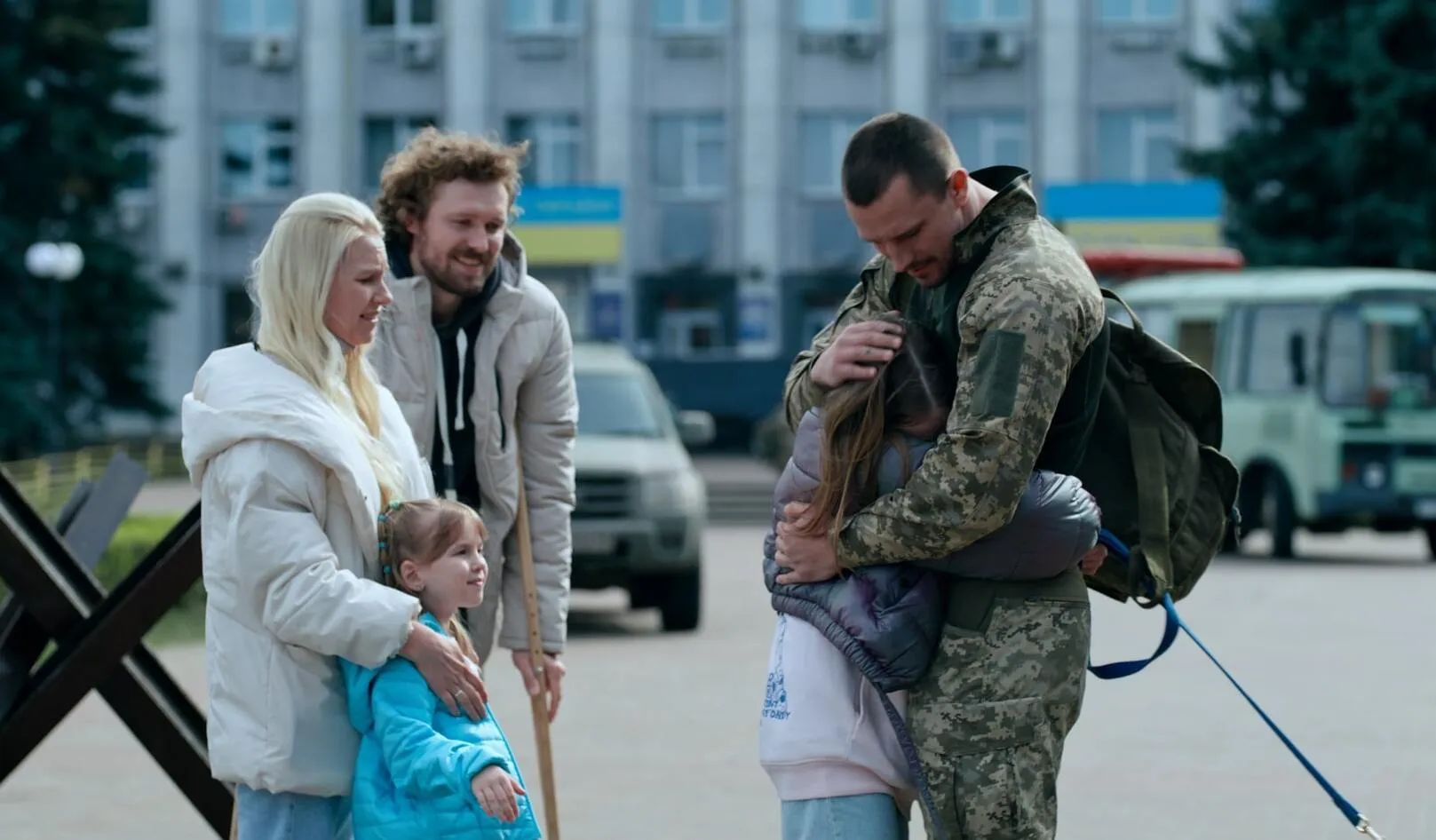 Кадр из сериала "Первые дни"