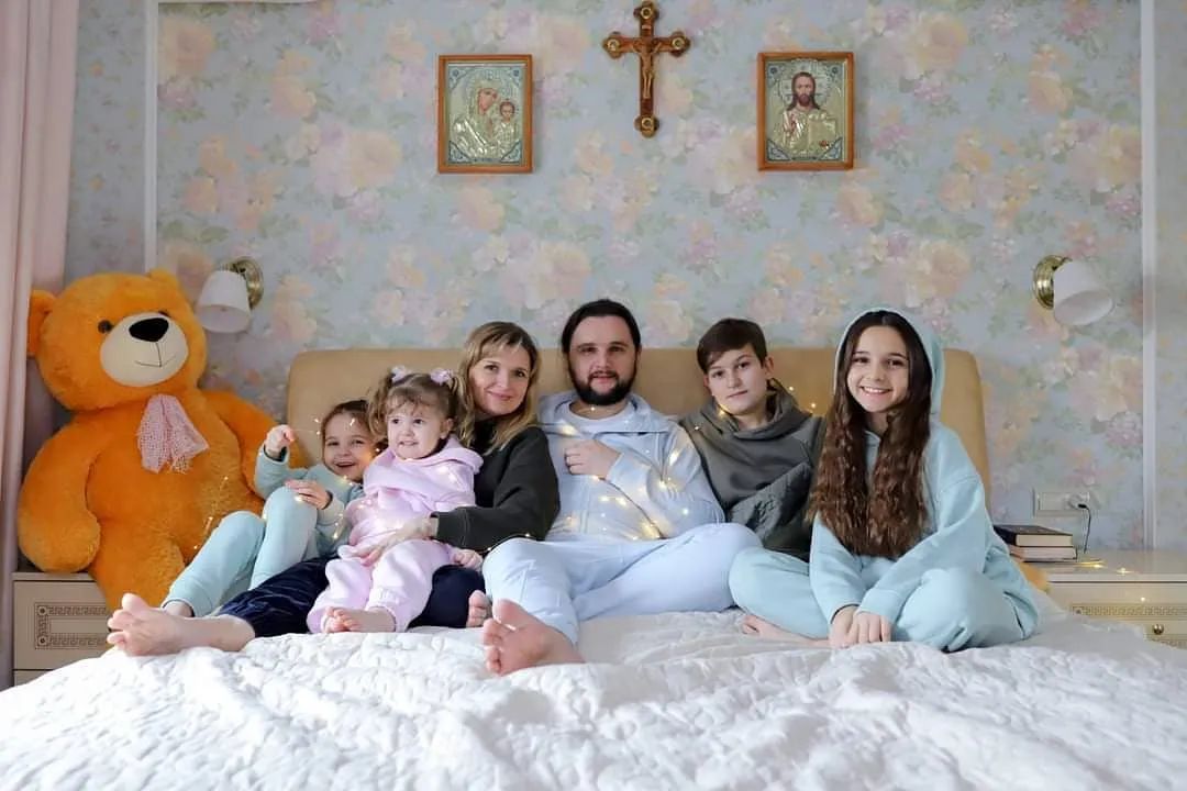 Александр Клименко с семьей