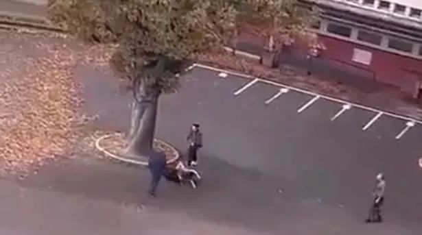 Нападение на школу во Франции. Фото: InfoHugoQuentin/Twitter