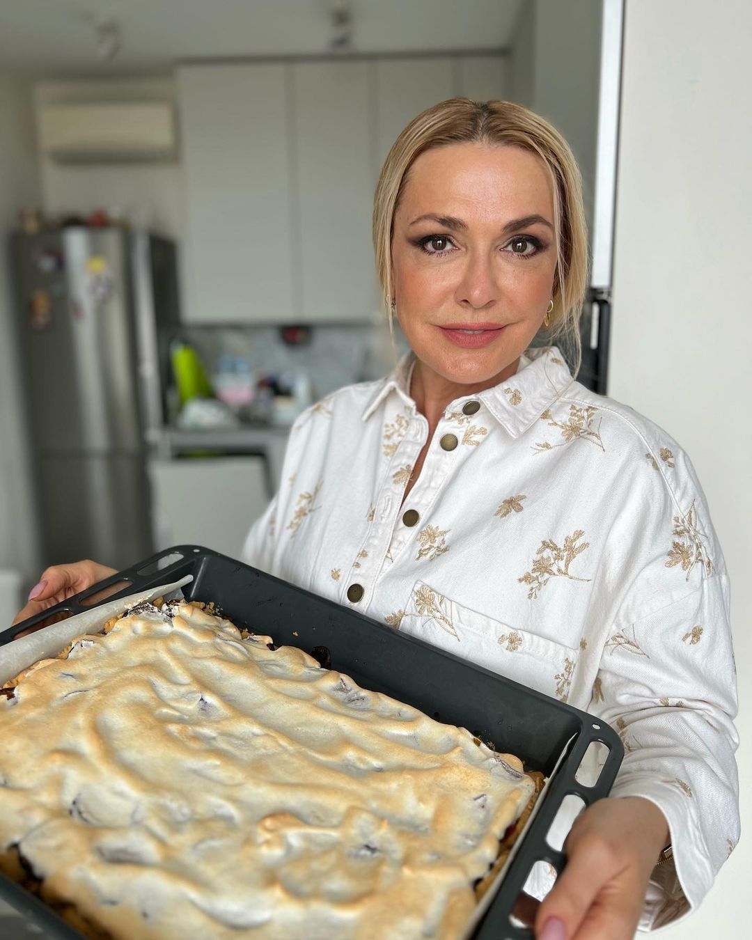 Ольга Сумська не вперше ділиться рецептами авторських десертів. Ольга Сумська не вперше ділиться рецептами авторських десертів.