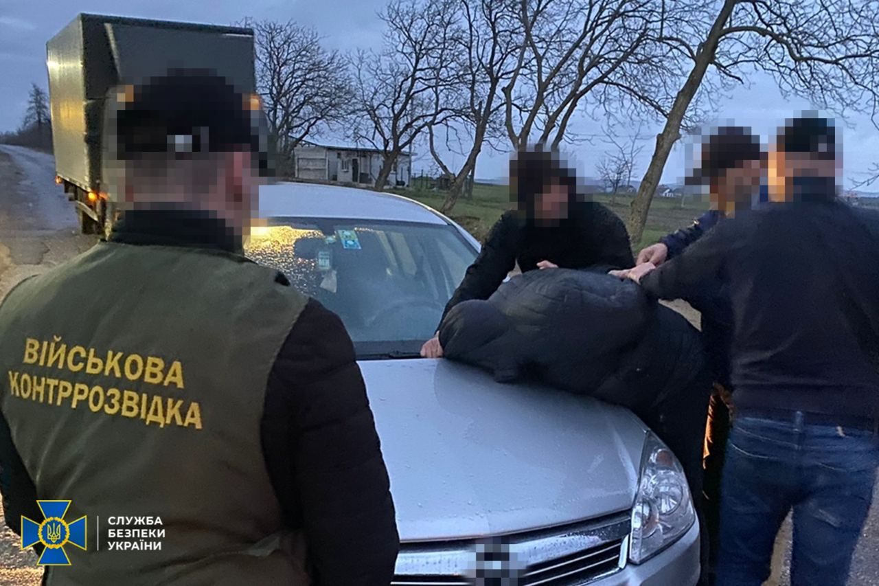 Уклонявшихся под видом водителей отправляли за границу. Фото: СБУ Уклонявшихся под видом водителей отправляли за границу. Фото: СБУ