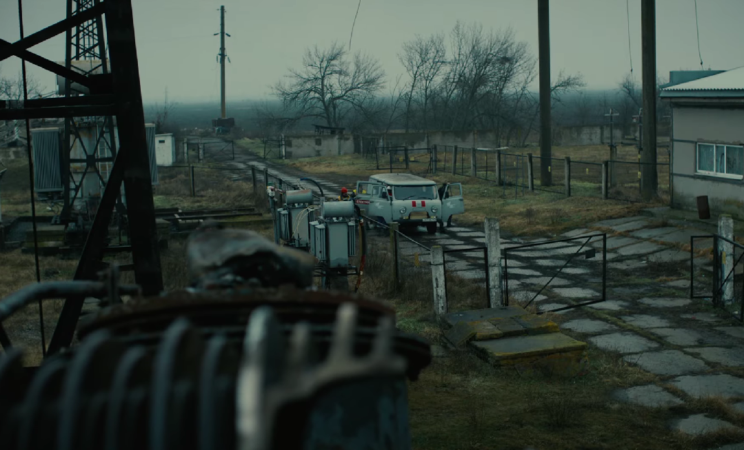 Кадр из клипа "00:00" группы The Hardkiss Кадр из клипа "00:00" группы The Hardkiss