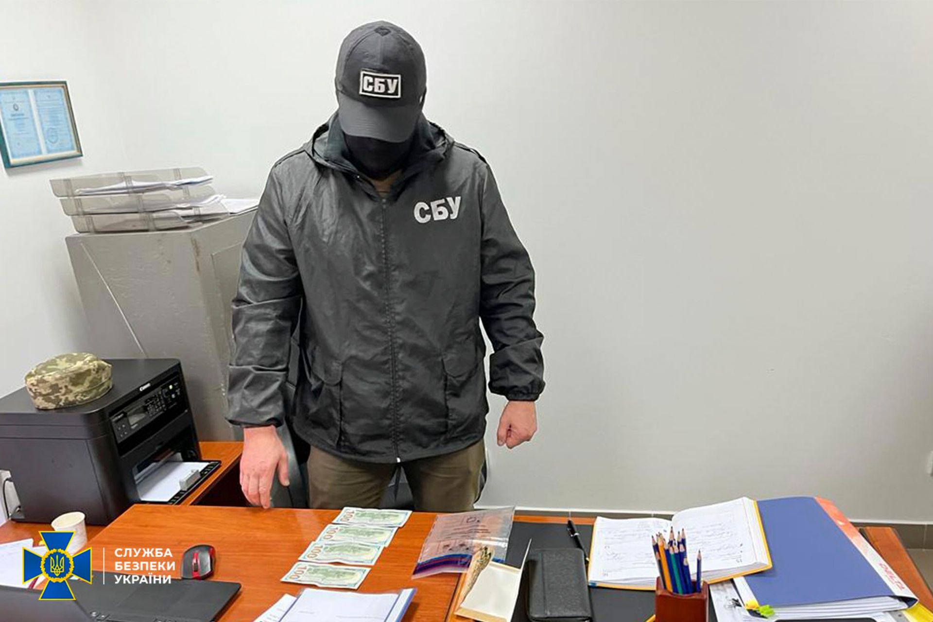 На Закарпатті завкафедри військової підготовки вимагав хабарі від студентів: частину з них маскував під “донати для ЗСУ” 3