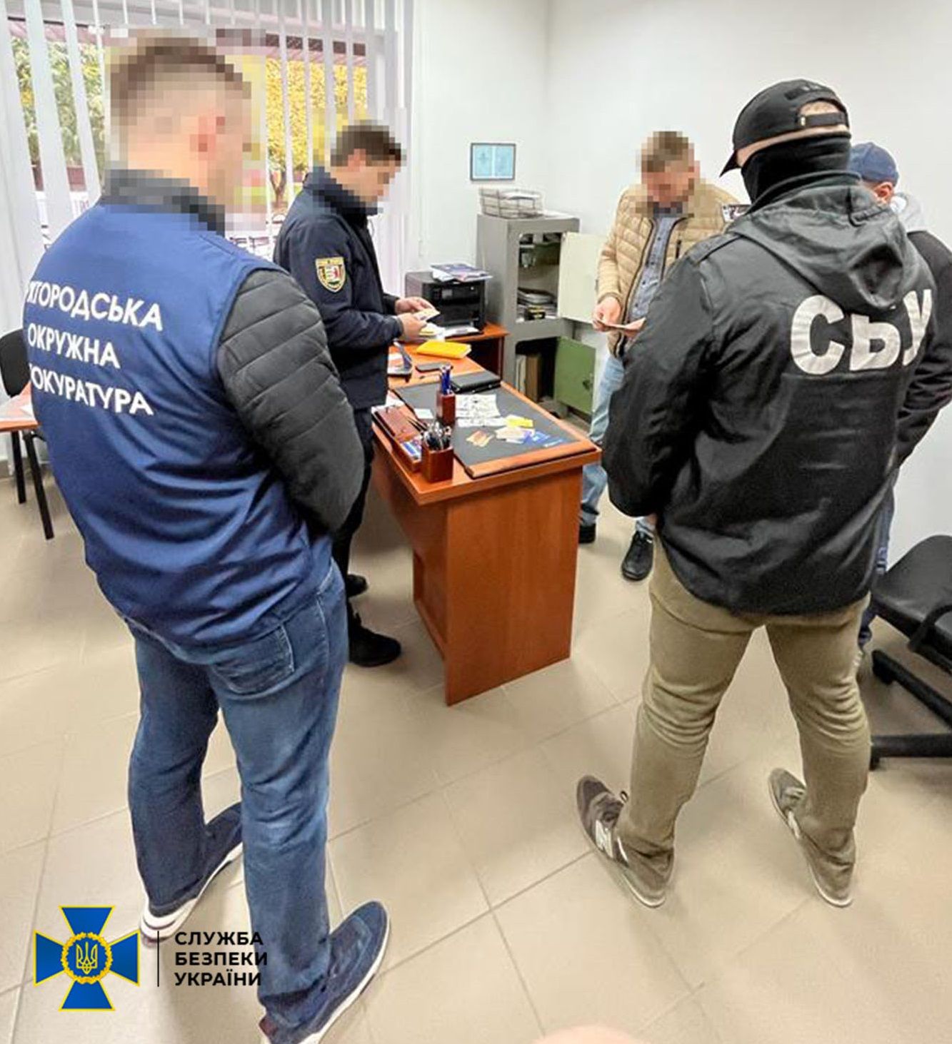 На Закарпатті завкафедри військової підготовки вимагав хабарі від студентів: частину з них маскував під “донати для ЗСУ” 2