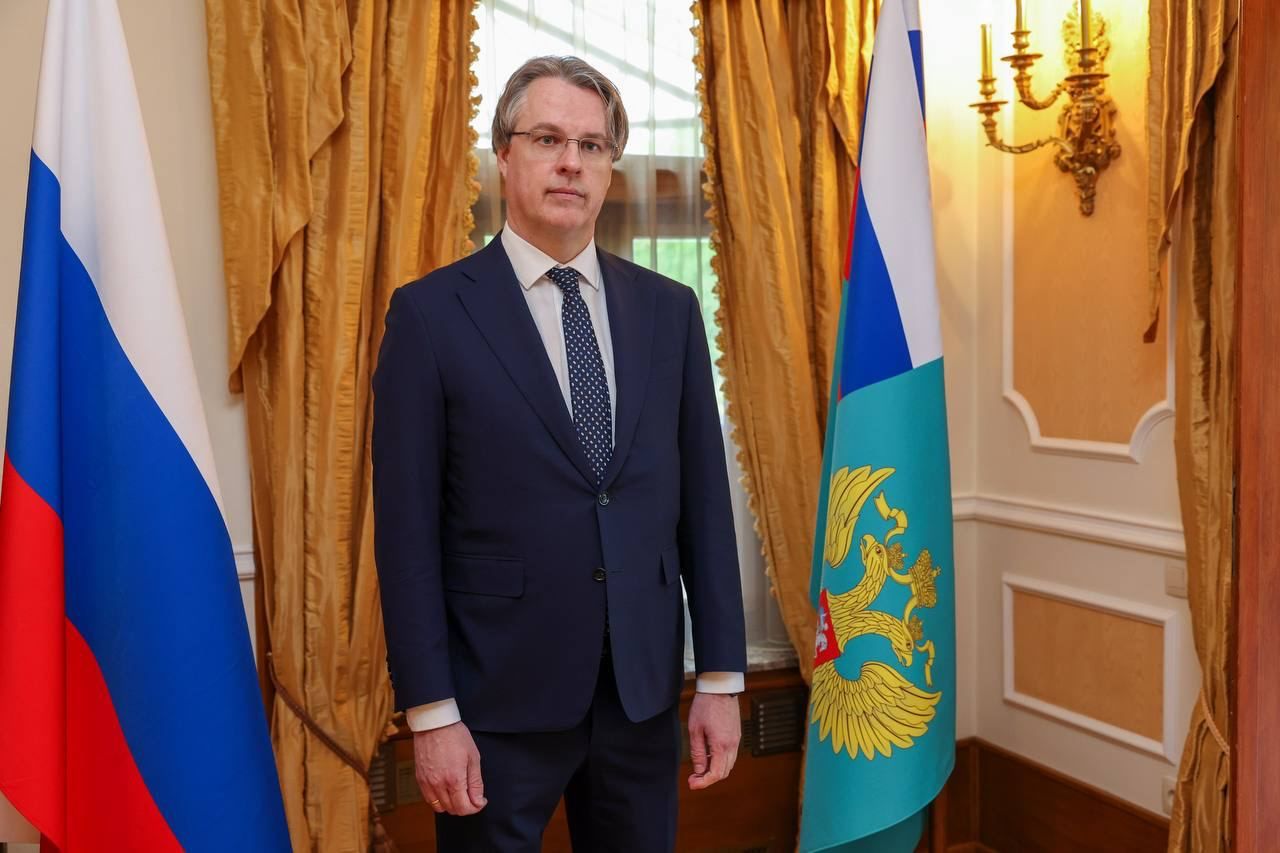 Топ-дипломат россии в ЕС может оказаться шпионом: его до сих пор не выслали из Брюсселя, - Spiegel 1