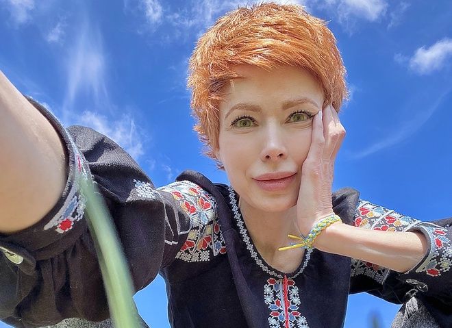 Елена-Кристина позвонила аферисту сама и довела его до бешенства. Елена-Кристина позвонила аферисту сама и довела его до бешенства.