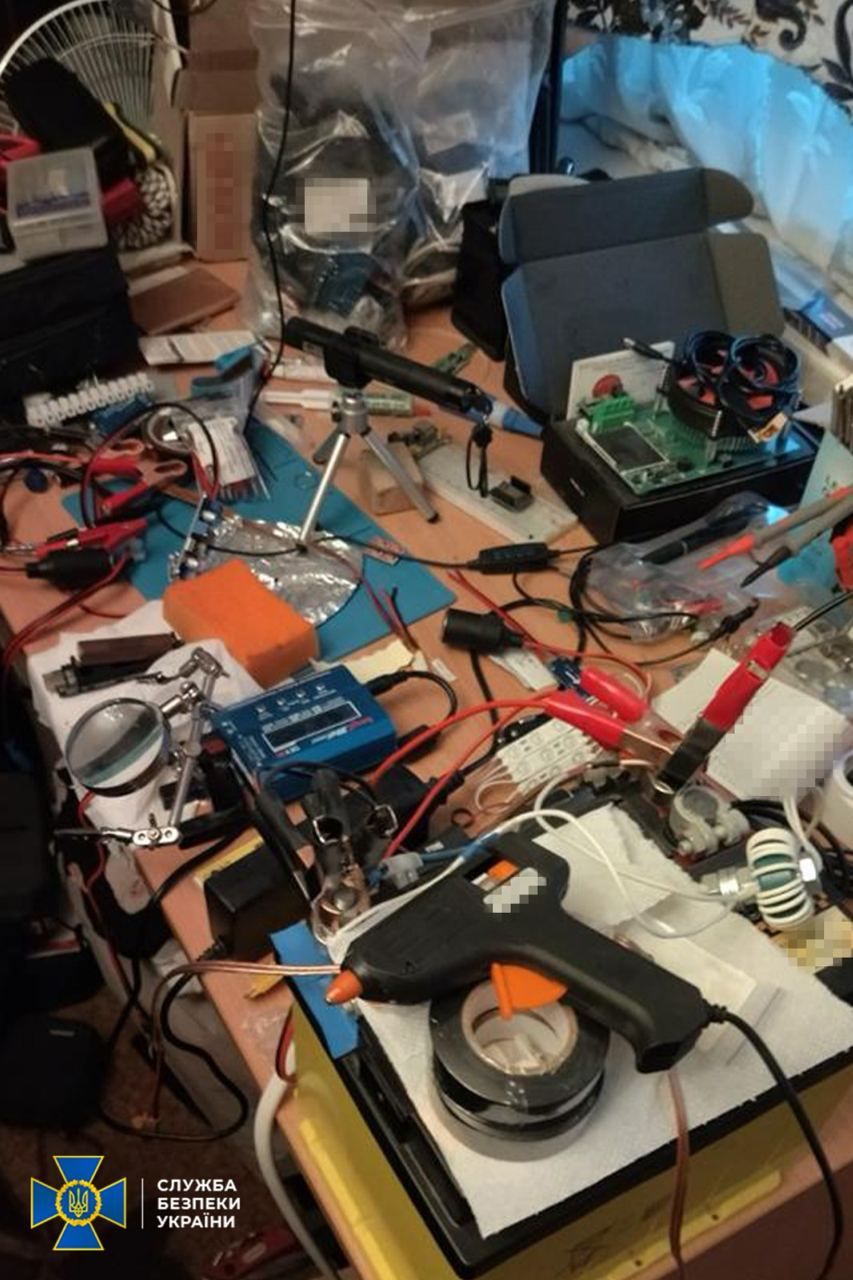 ФСБ готувала вибухи на обʼєктах ЗСУ та Міноборони на Києвщині: СБУ попередила атаки 8