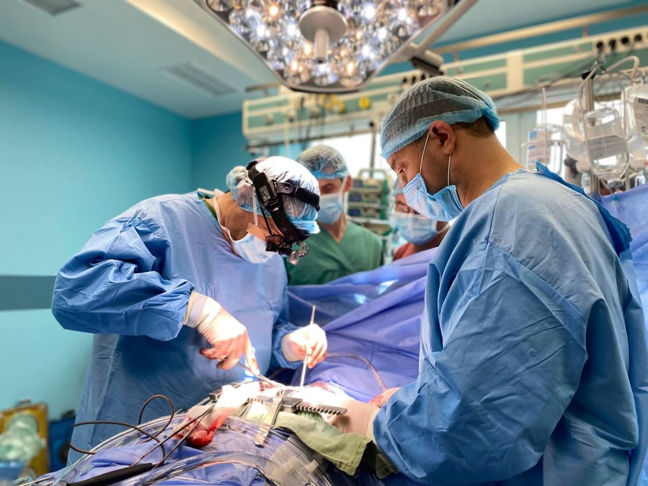 В Украине впервые трансплантировали легкие и сердце одновременно одному человеку: подробности 1