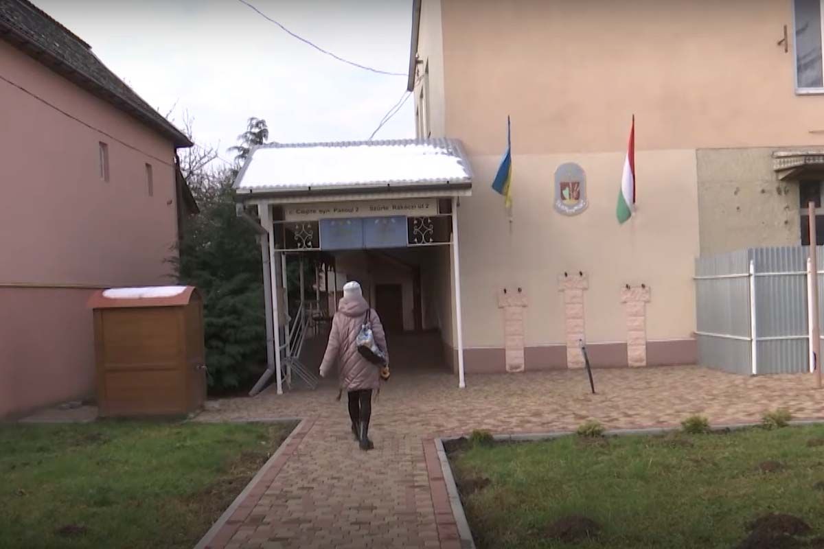 Будапешту больше всего донимает законодательство Украины в области образования. Фото из открытых источников Будапешту больше всего донимает законодательство Украины в области образования. Фото из открытых источников