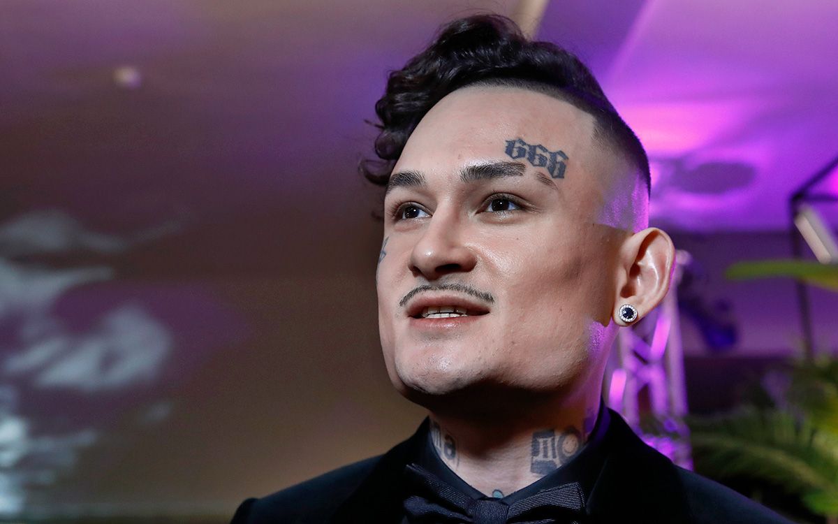 Скандальный россиянин не возвращается к себе на родину Скандальный россиянин не возвращается к себе на родину