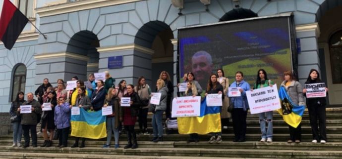 Мітинг у Чернівцях Мітинг у Чернівцях