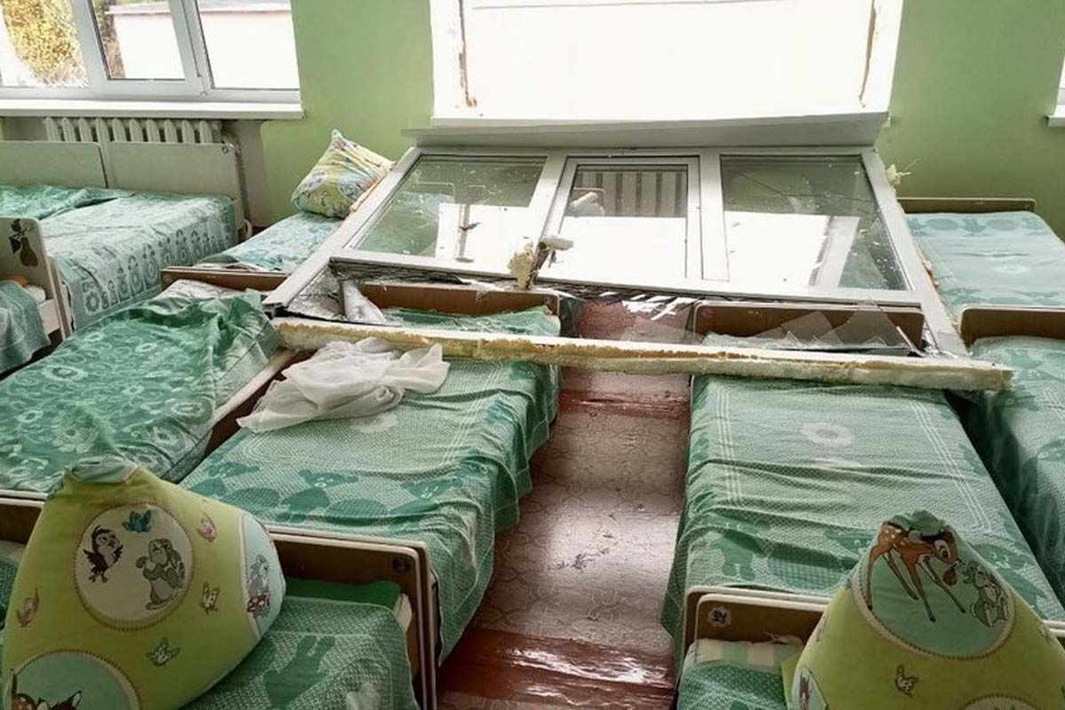 "Роусский мир" дотягнувся до одного з садочків Славути. Фото з соцмереж "Роусский мир" дотягнувся до одного з садочків Славути. Фото з соцмереж