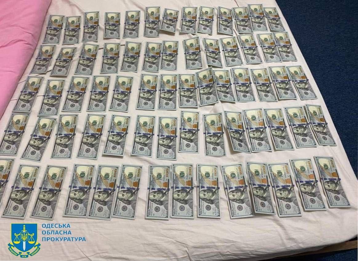 Извлечены средства во время обысков Извлечены средства во время обысков