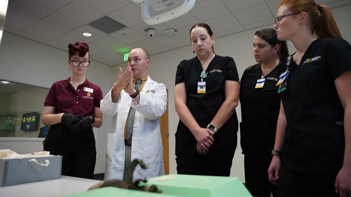 Ученые провели рентгеновское и компьютерное сканирование мумии.