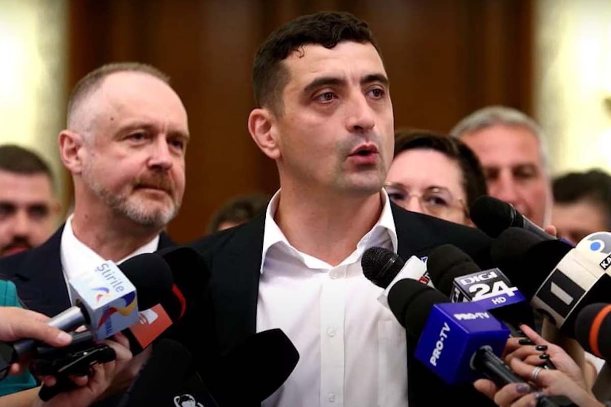 Очільник AUR Сіміон каже, що його партія однаково не любить і Україну, і росію, але йому подобається Орбан. Фото з відкритих джерел Очільник AUR Сіміон каже, що його партія однаково не любить і Україну, і росію, але йому подобається Орбан. Фото з відкритих джерел
