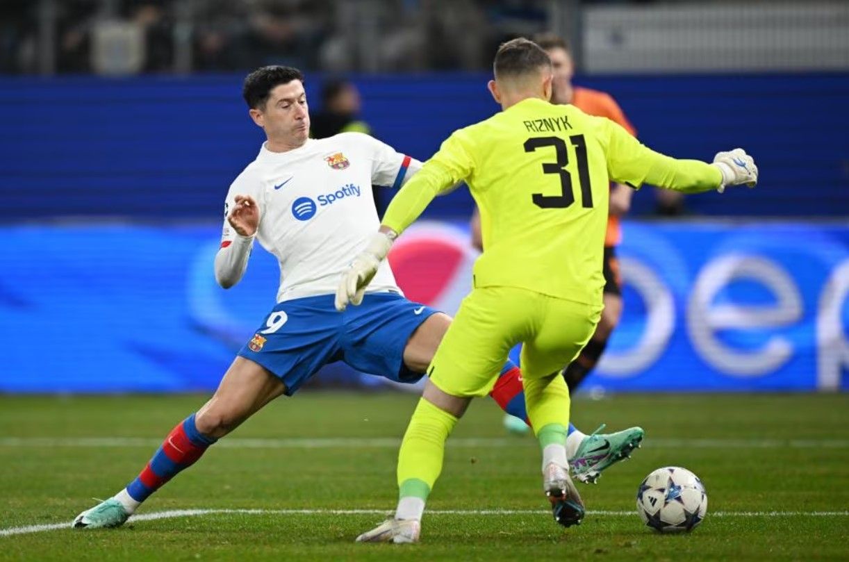 Лига чемпионов Шахтер - Барселона 0:0 - Онлайн 1