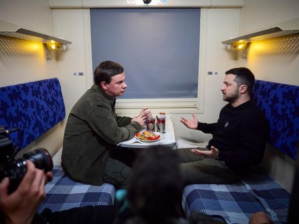 Комаров та Зеленський в документальному проєкті "Рік" Комаров та Зеленський в документальному проєкті "Рік"