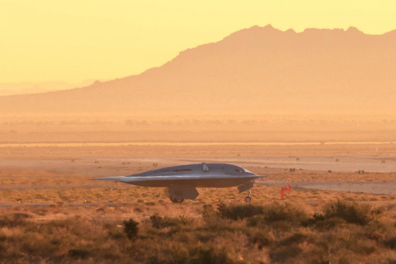 B-21 Raider на земле. Фото: David Swanson B-21 Raider на земле. Фото: David Swanson