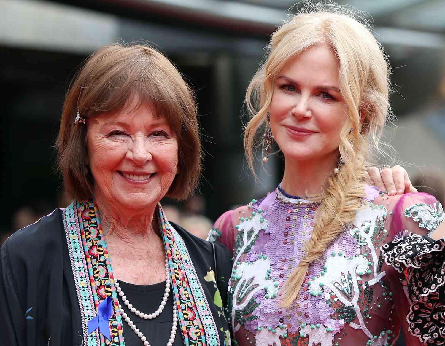 Дженель и Николь Дженель и Николь