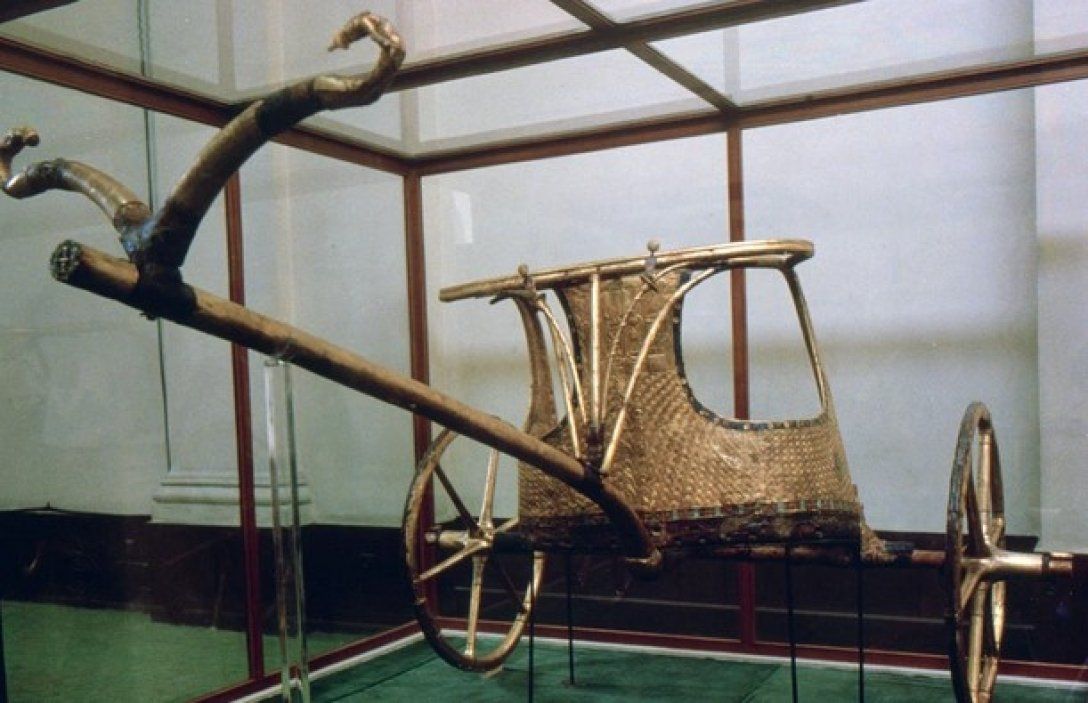 Колесница из гробницы фараона Тутанхамона Колесница из гробницы фараона Тутанхамона