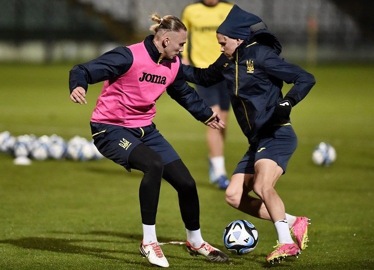 Сборная Украины дождалась динамовцев и провела тренировку в полном составе 3