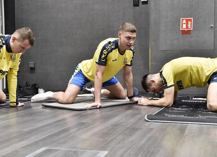 Евро-2024: Сборная Украины показала, как правильно растягиваться 1