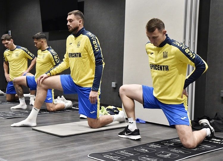 Евро-2024: Сборная Украины показала, как правильно растягиваться 5