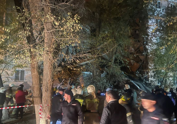 У російській Астрахані обвалилась багатоповерхівка - фото і відео 1