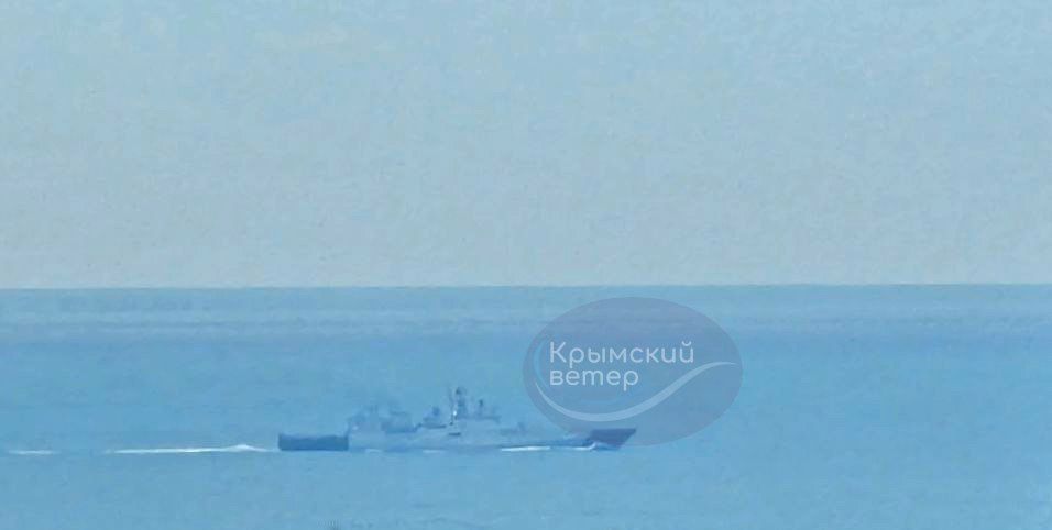 В оккупированном Крыму прогремела серия взрывов: россияне наспех отводят корабли 3