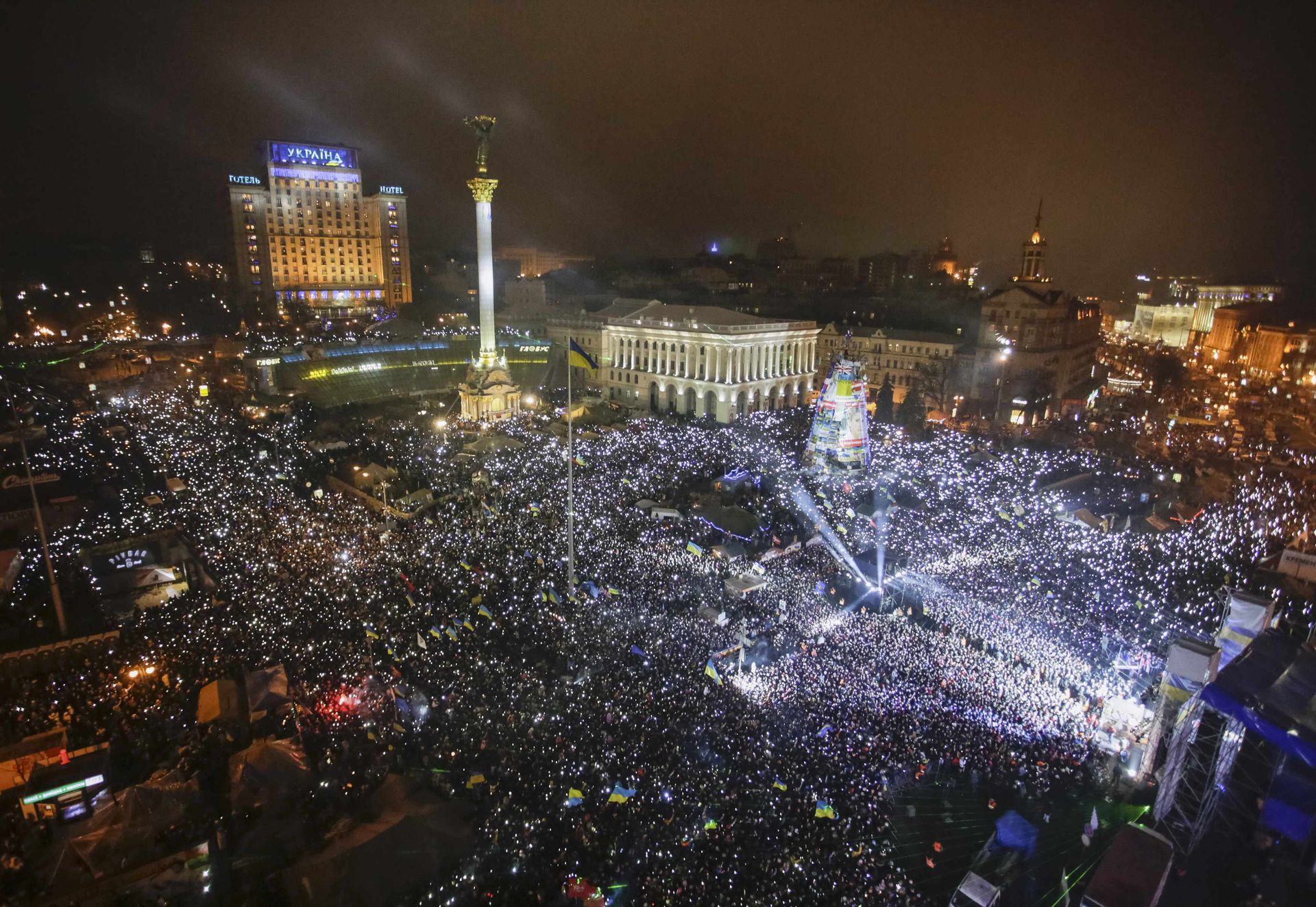 Нічия неможлива: Зеленський у День гідності та свободи застеріг від внутрішнього розколу 1