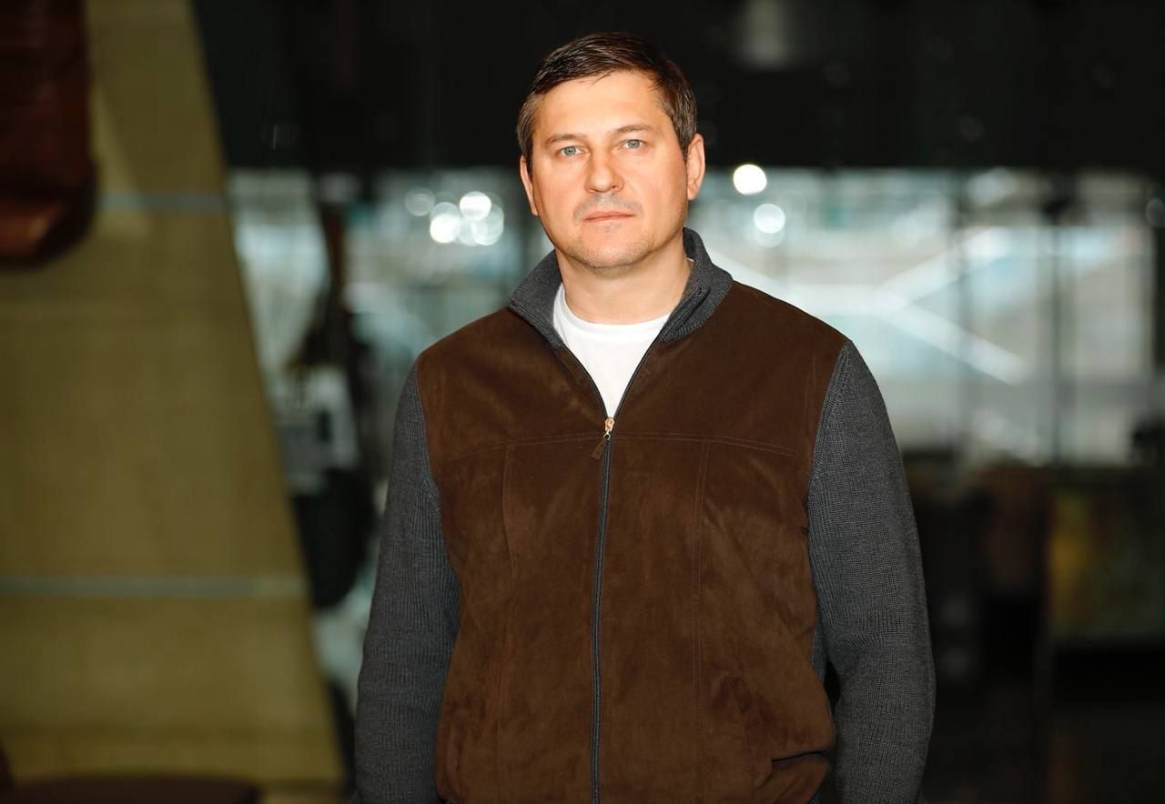 "Слуга народу" намагався підкупити Найєма біткоїнами, щоб отримати гроші на виш у Харкові: нардепу повідомили про підозру 3