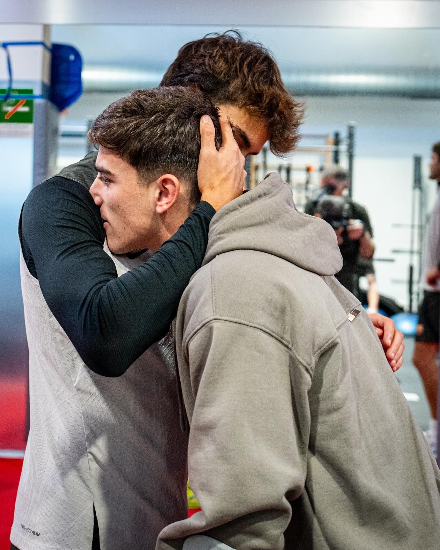 Юна зірка Барси повернувся до команди на милицях після гри за збірну 5