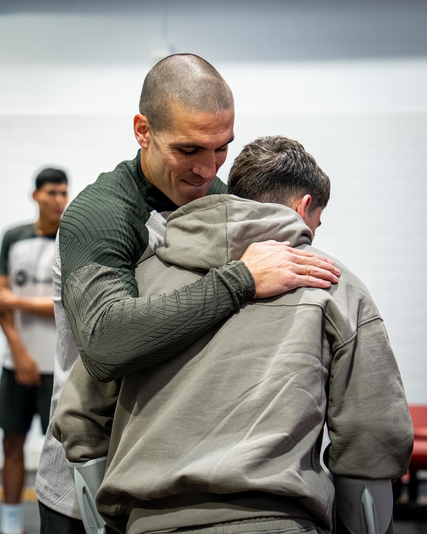 Юна зірка Барси повернувся до команди на милицях після гри за збірну 4
