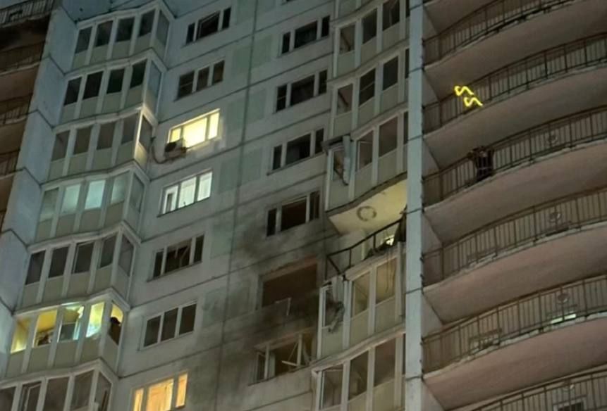 Мер Собянін заявив про масовану атаку невідомих безпілотників на Москву та інші області росії 1