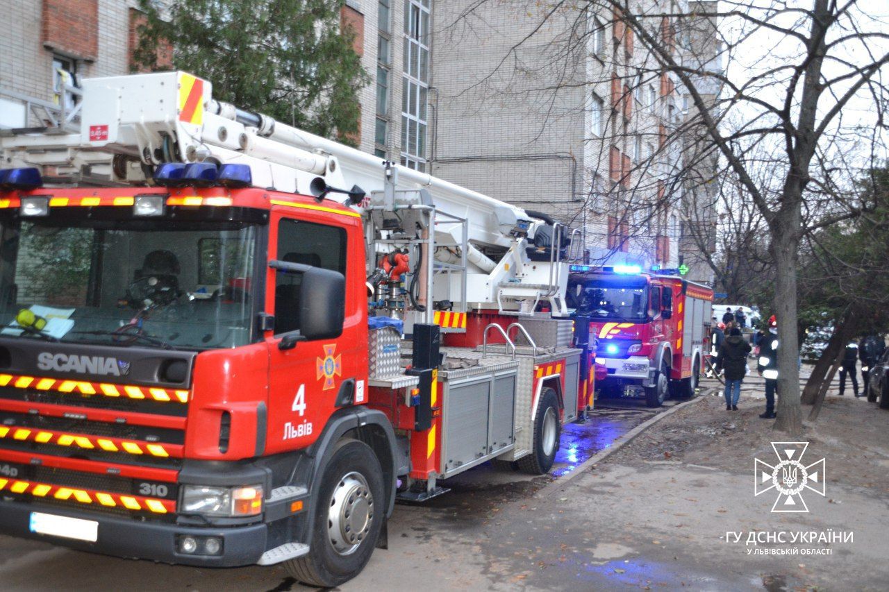 Пожежа у Львові забрала життя шестирічної дитина та її батька - подробиці від ДСНС 2