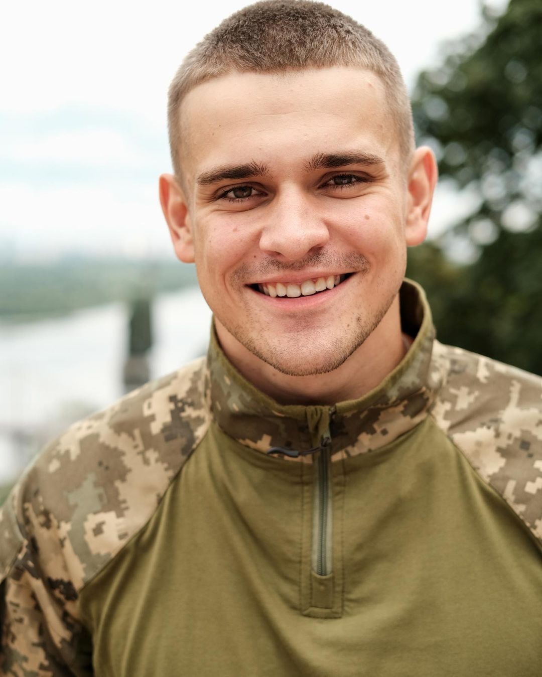 Максим Девізоров понад півтора роки боронить нашу країну від окупантів Максим Девізоров понад півтора роки боронить нашу країну від окупантів