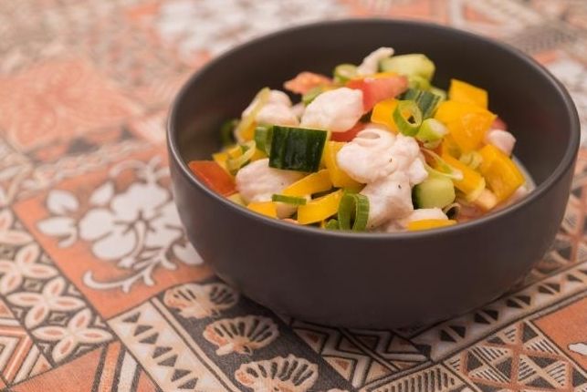 Кухня Тонги не похожа на нашу с вами! И попытаться запечь свинину с бананами и кокосом может попробовать любой, согласитесь! Кухня Тонги не похожа на нашу с вами! И попытаться запечь свинину с бананами и кокосом может попробовать любой, согласитесь!