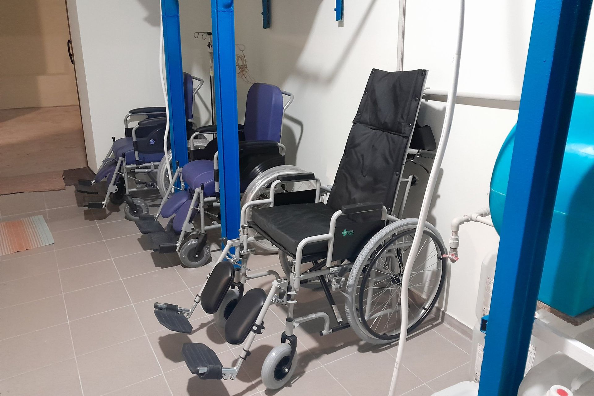 В больнице Херсона обустроили укрытие: есть медпукнт, операционная и лазарет – как оно выглядит 3