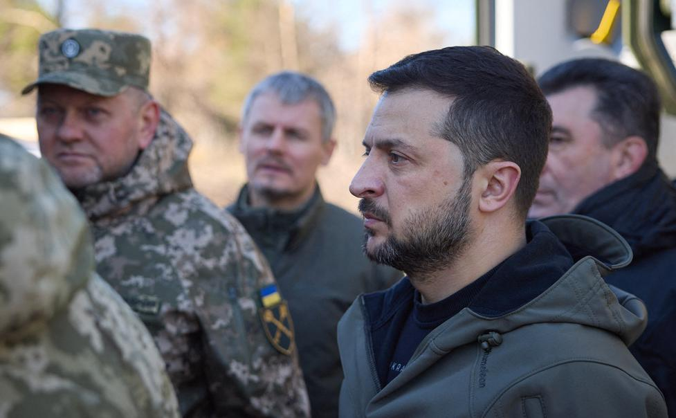 Зеленський та Залужний: конфлікт триває Зеленський та Залужний: конфлікт триває