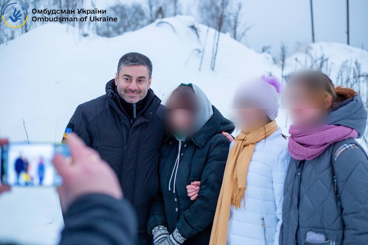 Дмитрий Лубинец с детьми Дмитрий Лубинец с детьми