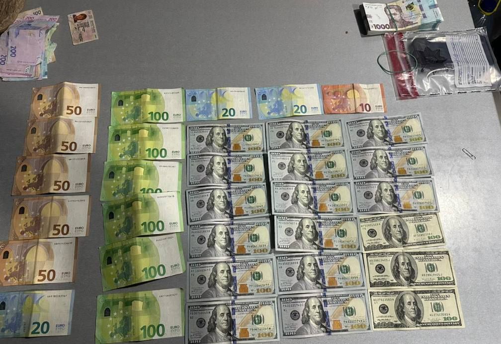 На Черкасщине разоблачили наркогруппировку, которая зарабатывала 5 млн грн ежемесячно: в Офисе генпрокурора раскрыли подробности 5