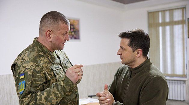 Возможный конфликт между Зеленским и Залужным не воспринимается обществом Возможный конфликт между Зеленским и Залужным не воспринимается обществом