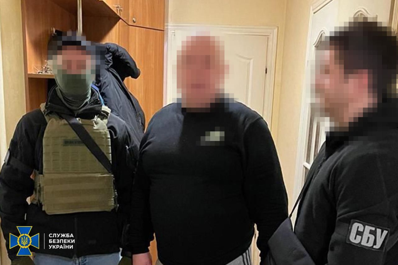 Помогали избежать мобилизации: СБУ задержала пятерых организаторов схем в трех городах Украины - фото 1