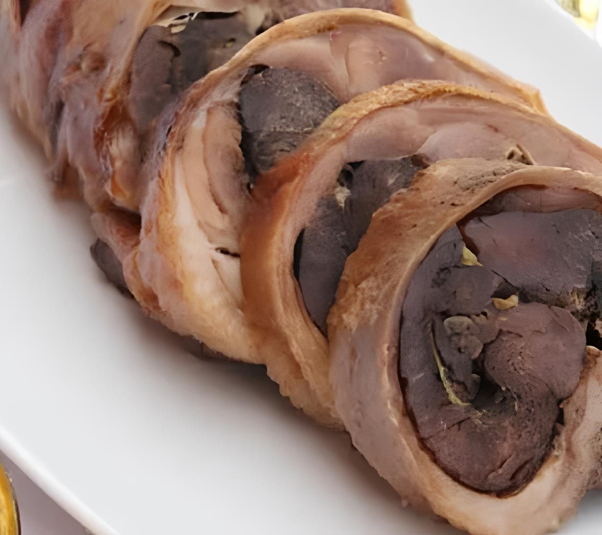 Рулет з - гусака - ще одна незвичайна страва до вашого святковго столу!