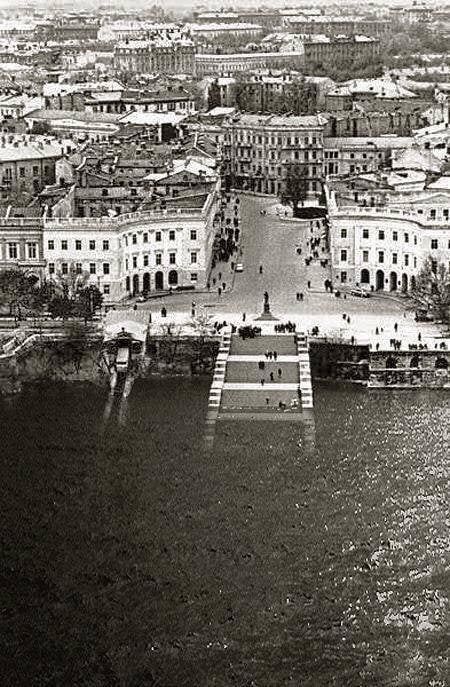"Повінь" була додана на фотографію у фоторедакторі "Повінь" була додана на фотографію у фоторедакторі