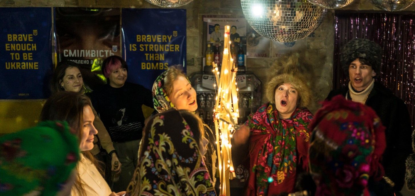 Война стала для украинцев поводом еще больше лелеять собственные традиции Война стала для украинцев поводом еще больше лелеять собственные традиции