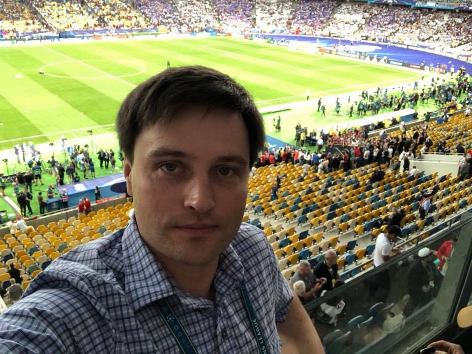 Андрій Ковальський на стадіоні Андрій Ковальський на стадіоні