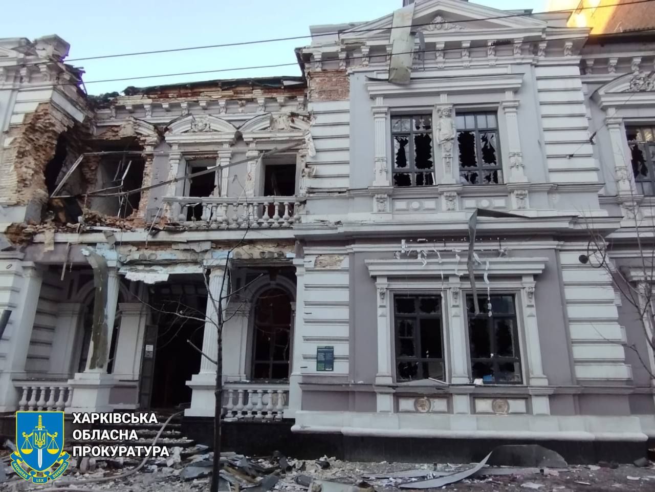 Зруйнована історична будівля в центрі Харкова Зруйнована історична будівля в центрі Харкова
