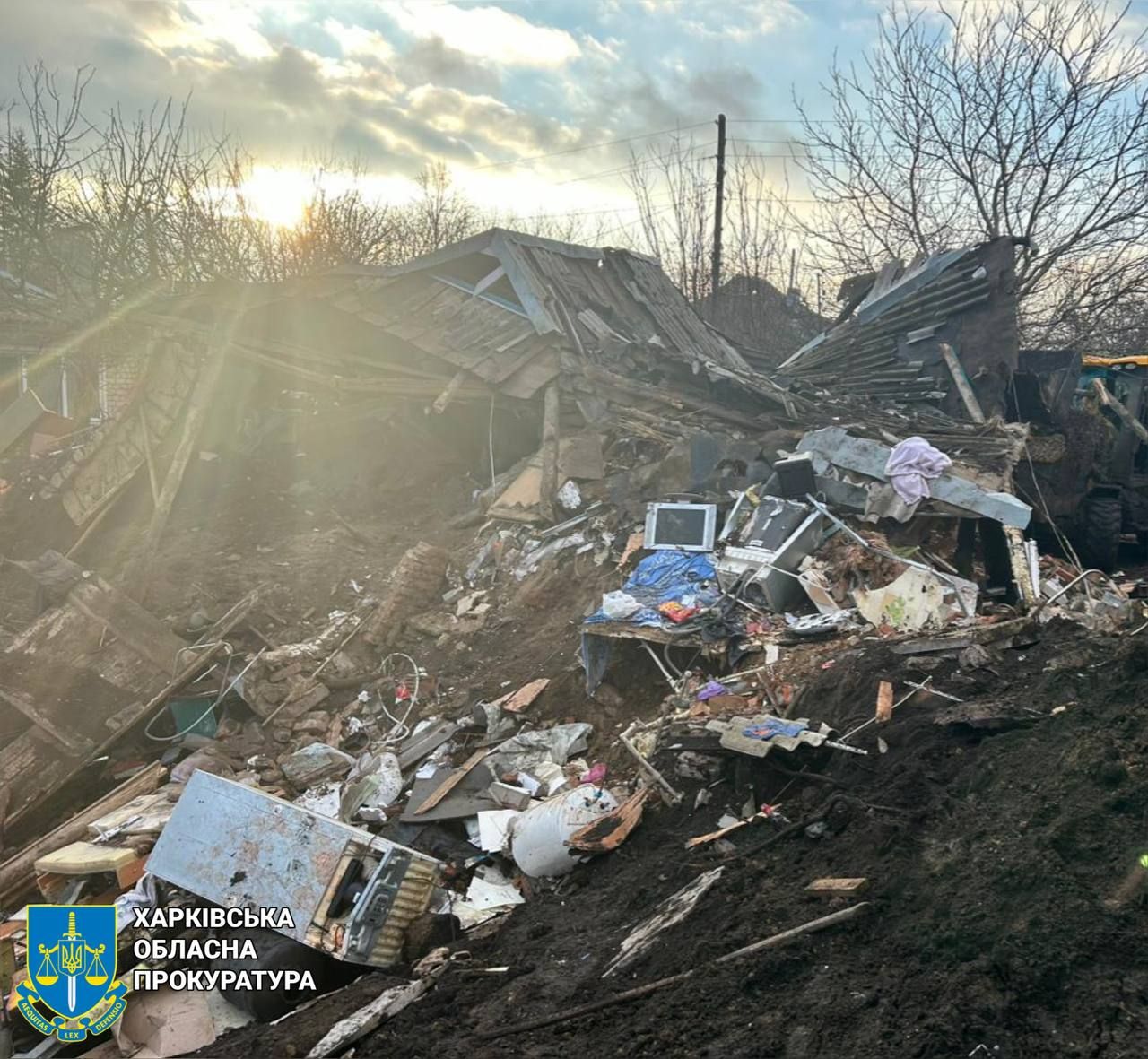 Росіяни атакували Україну ракетами й артнарядами, є жертви й поранені у тьрох областях -  Офіс генпрокурора 2